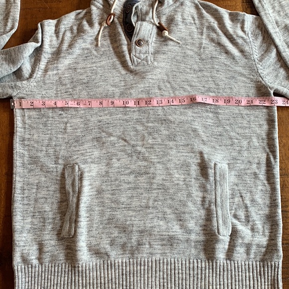 H&M Sweater - Picture 12 of 13